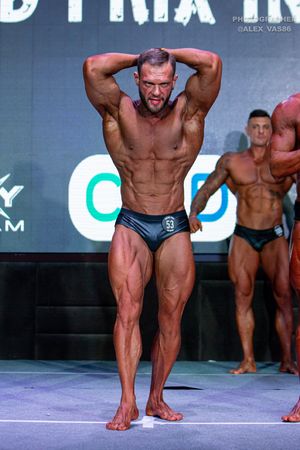 CLASSIC PHYSIQUE НОВИЧКИ